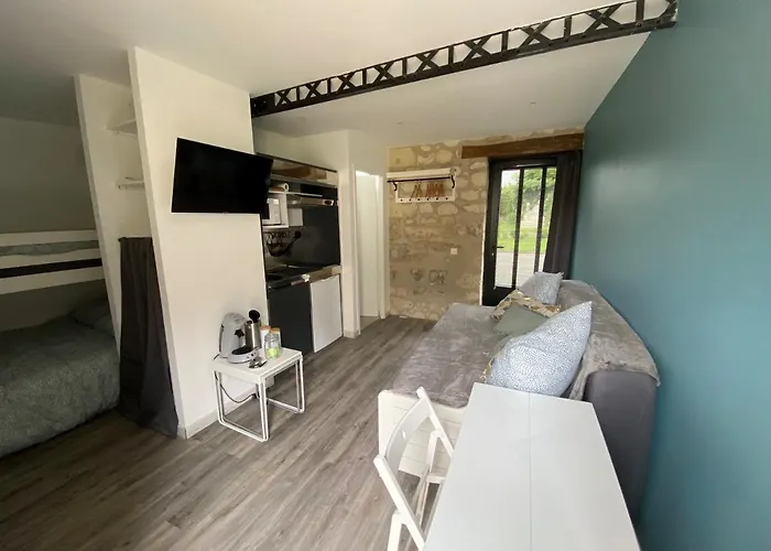 Studio Indre Climatise, La Halte De Cuze, Aux Abords De La Loire A Velo